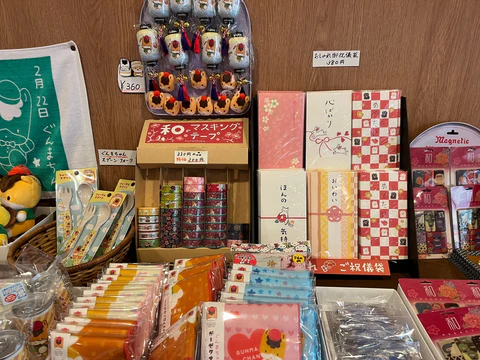 Budaya Memberikan Oleh-Oleh (Omiyage) kepada Rekan Kerja di Jepang